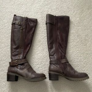 Boots Size 6.5 Medium Bare Traps